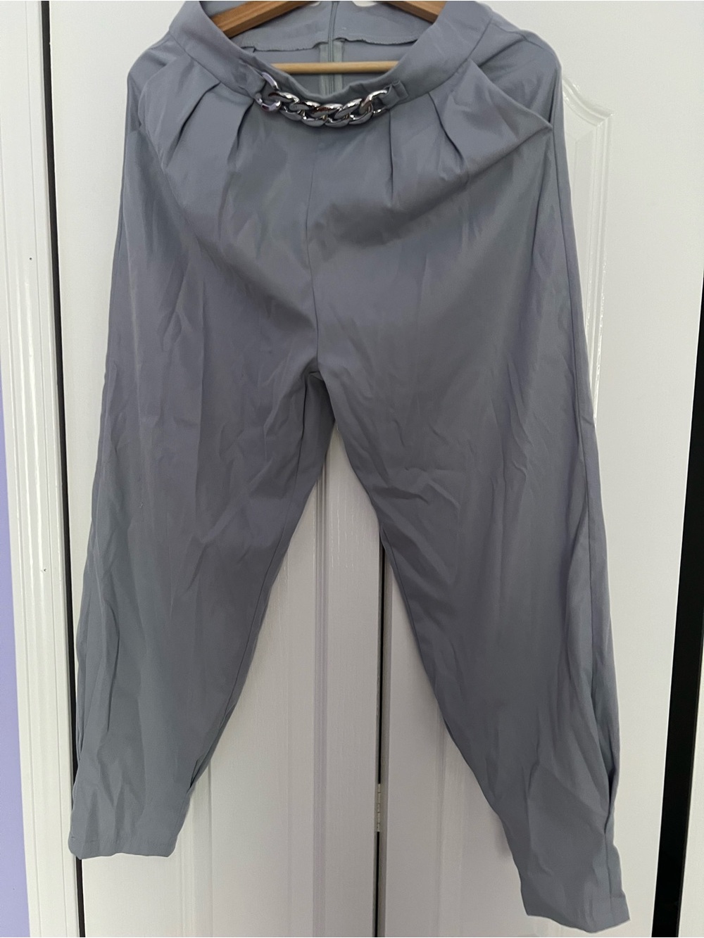 SHEIN Gray High-Waist Chain Detail Capris